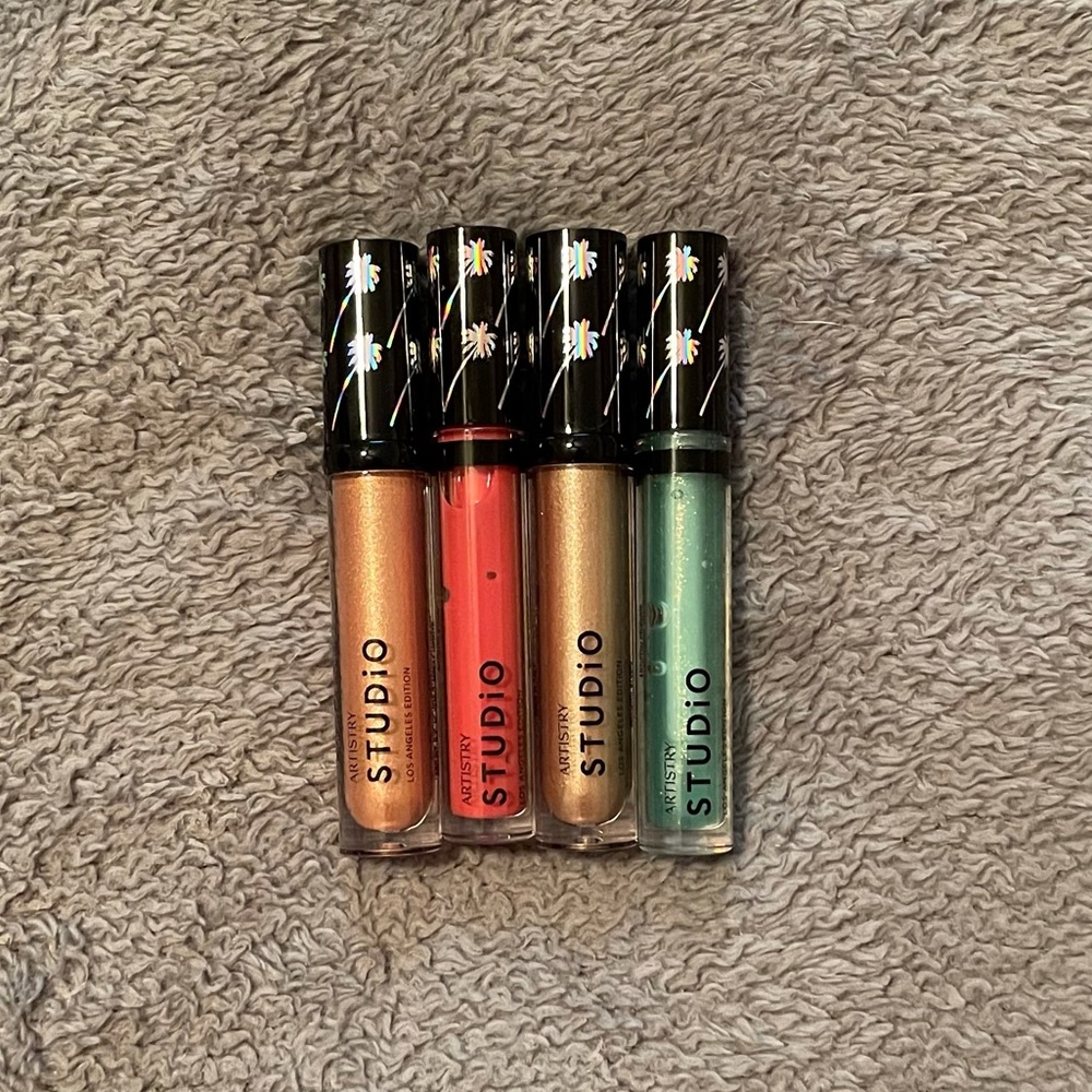 Artistry Lip Gloss